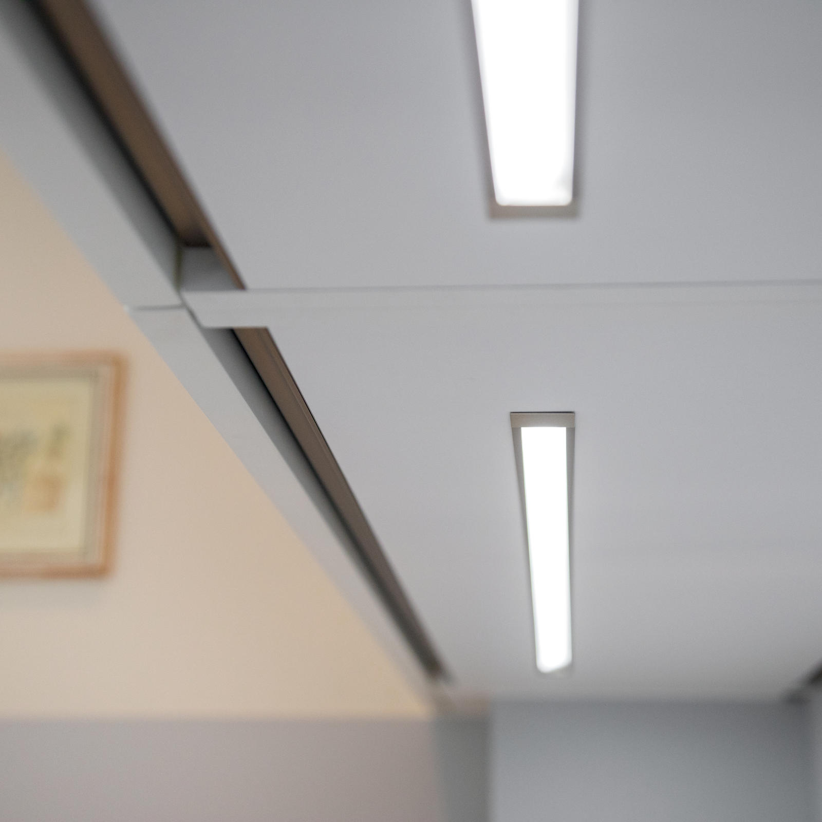 Inbouwverlichting onder witte bovenkasten